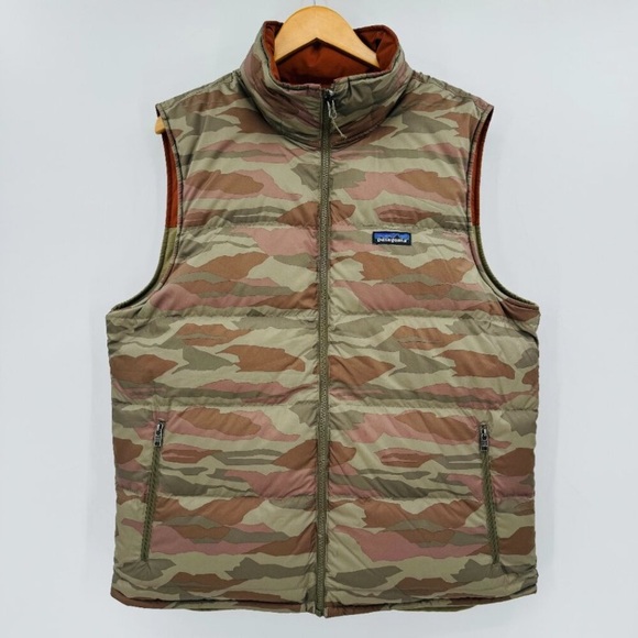 Patagonia Men’s Bivy Reversible Down Camouflage Puffer Vest - Picture 4 of 9